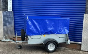 2021-IFOR WILLIAMS p5e TRAILER WITH FULL MESH +RAMP WITH BLUE TARPAULIN COVER (SOLD) image 16