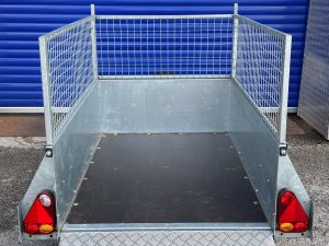 2021-IFOR WILLIAMS p5e TRAILER WITH FULL MESH +RAMP WITH BLUE TARPAULIN COVER (SOLD)