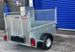 2021-IFOR WILLIAMS p5e TRAILER WITH FULL MESH +RAMP WITH BLUE TARPAULIN COVER (SOLD) image 8
