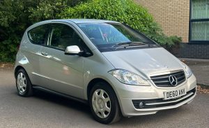 Mercedes-Benz A-Class A160 BlueEFFICIENCY Classic SE, 1.5 Petrol Manual, 3 Door, Silver image 3
